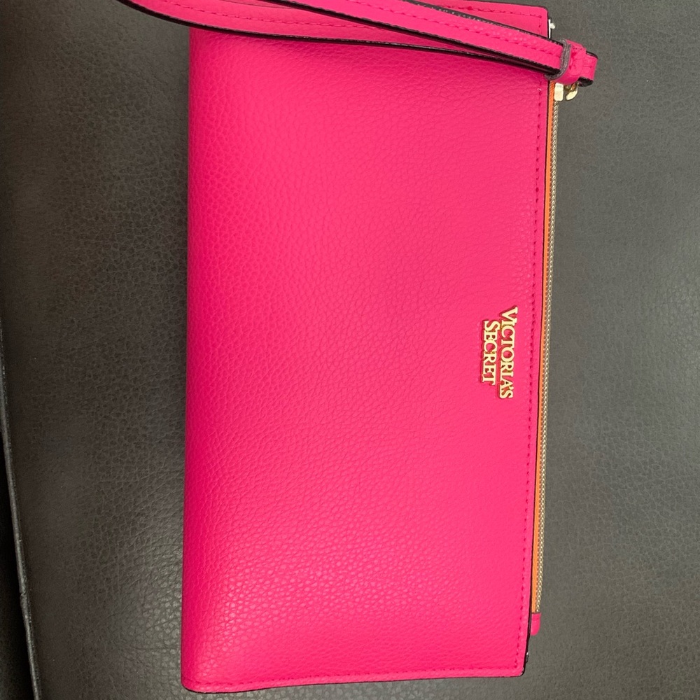 VICTORIA'S SECRET Colorblock PINK Slim Wristlet Wallet